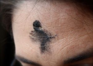 Photo credit:  http://www.commonschurch.org/event/ash-wednesday/