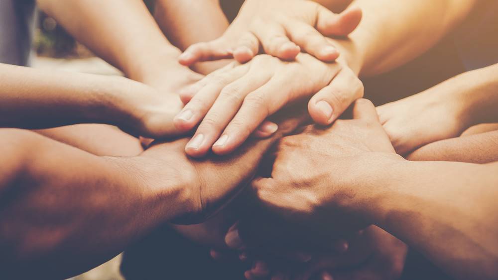 etno-garden-plitvice-lakes-team-building-ruke